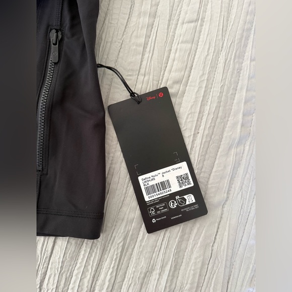 Lululemon Disney Jacket NWT - Picture 4 of 5